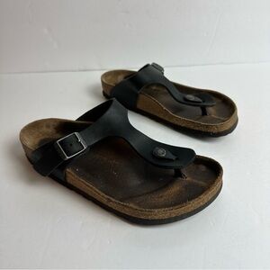 Women's Birkenstock Gizeh sandals size Women's 6 or 6.5 or EU 37 black leather